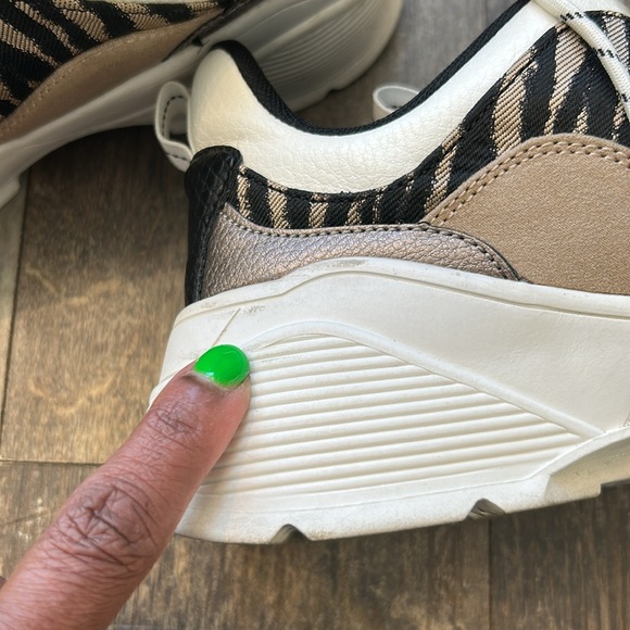 H&M Zebra Print Sneakers with White Accents - Picture 7 of 8